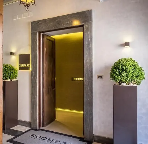 230 Luxury Rome